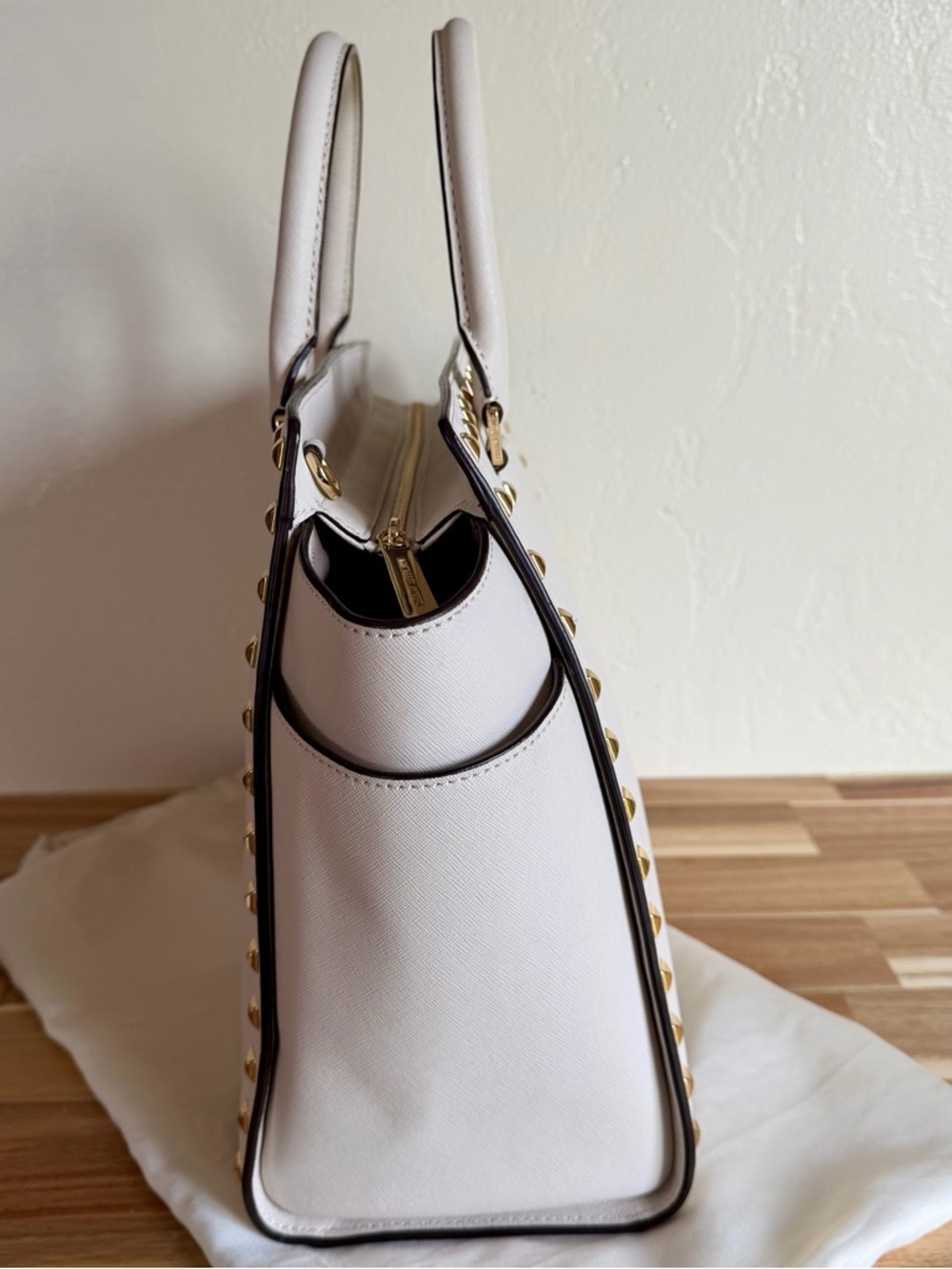 Michael Kors White/Cream Gold Selma Studded Saffiano Leather  XL Satchel - Picture 4 of 16